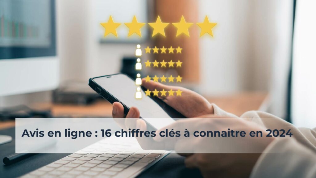 Personne utilisant un smartphone avec des étoiles de notation superposées à l'écran, symbolisant les avis clients en ligne, avec un clavier et un moniteur d'ordinateur flou en arrière-plan.