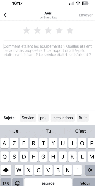 Interface utilisateur pour laisser un avis sur Le Grand Rex, montrant des étoiles pour la notation et des champs pré-remplis pour aider à structurer l'avis, avec des sujets comme Service, Prix, Installations, et Bruit.